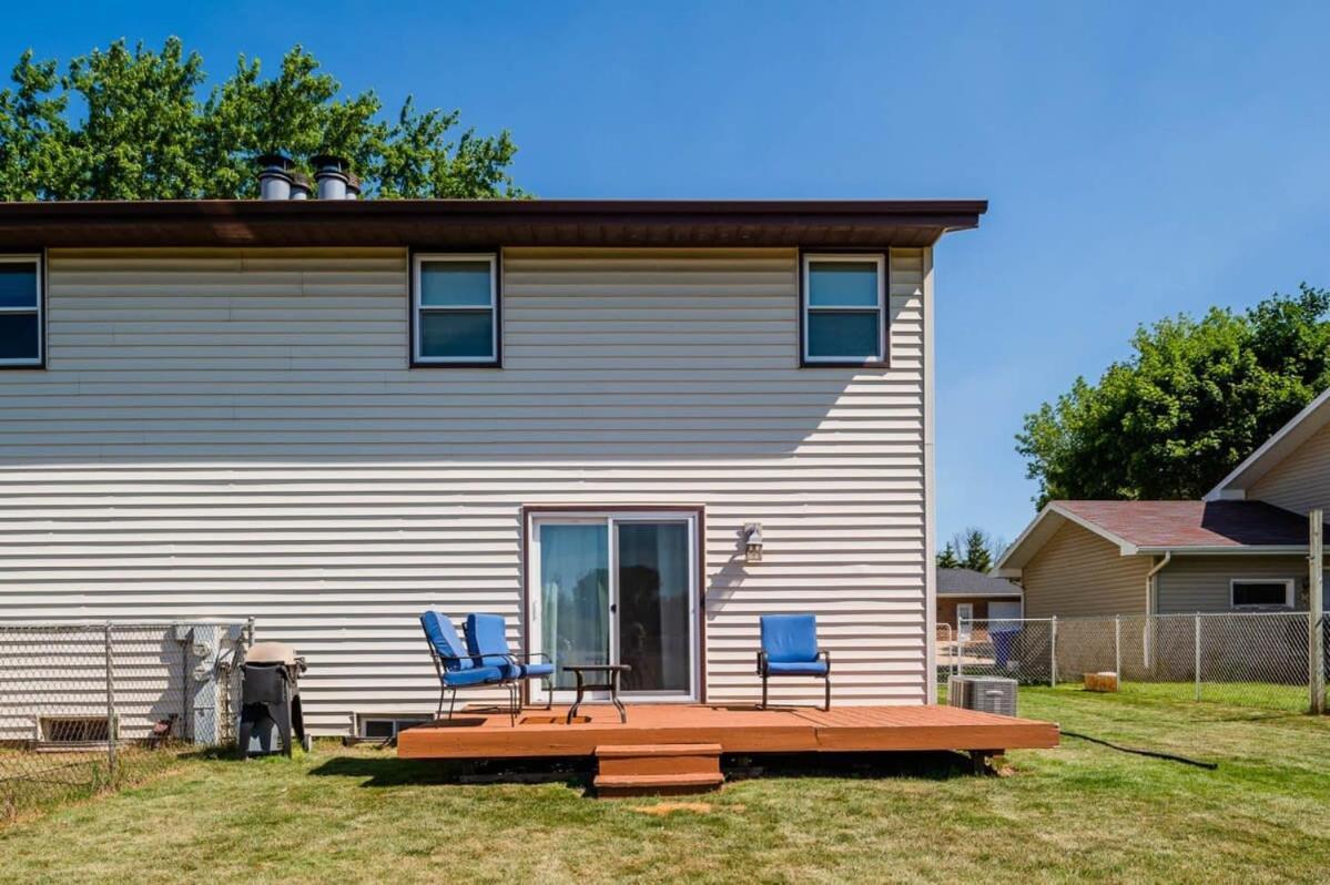 Relax On Ridgeview- 3 Bedroom Appleton Exterior photo
