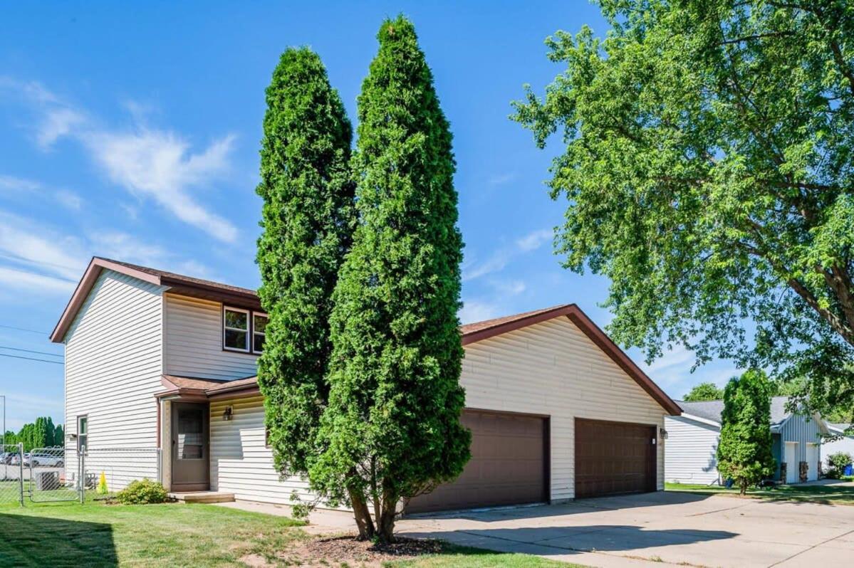 Relax On Ridgeview- 3 Bedroom Appleton Exterior photo